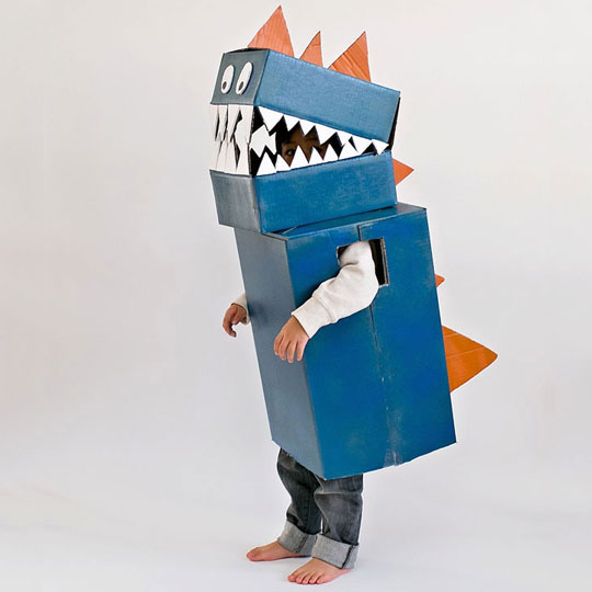 DIY Cardboard Costumes: Boxasaurus
