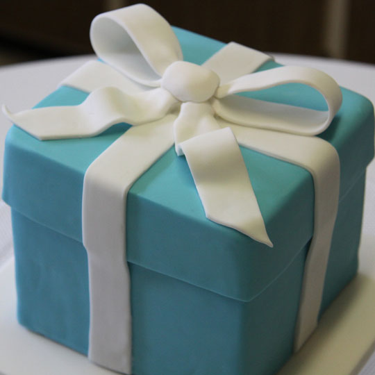 Iconic Packaging: Tiffany Blue Box Cake