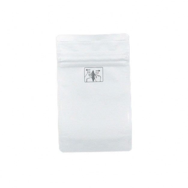 1/4 oz Child-Resistant Bags Child-Resistant Pouch, 4 x 6 17/27", White